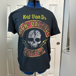 Kay Von D Men’s Black & Red T-Shirt Large
